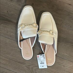 Brand new with tag Zara Cream and Gold Mules Versatile Slip-On Design